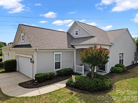 Photo of 16353 Raven Crest Drive, Fort Mill, SC 29707 (MLS # 4380653)