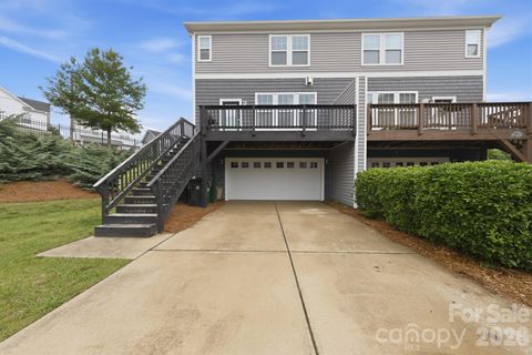 Photo of 1502 Sharon Road W, Charlotte, NC 28210 (MLS # 4387817)