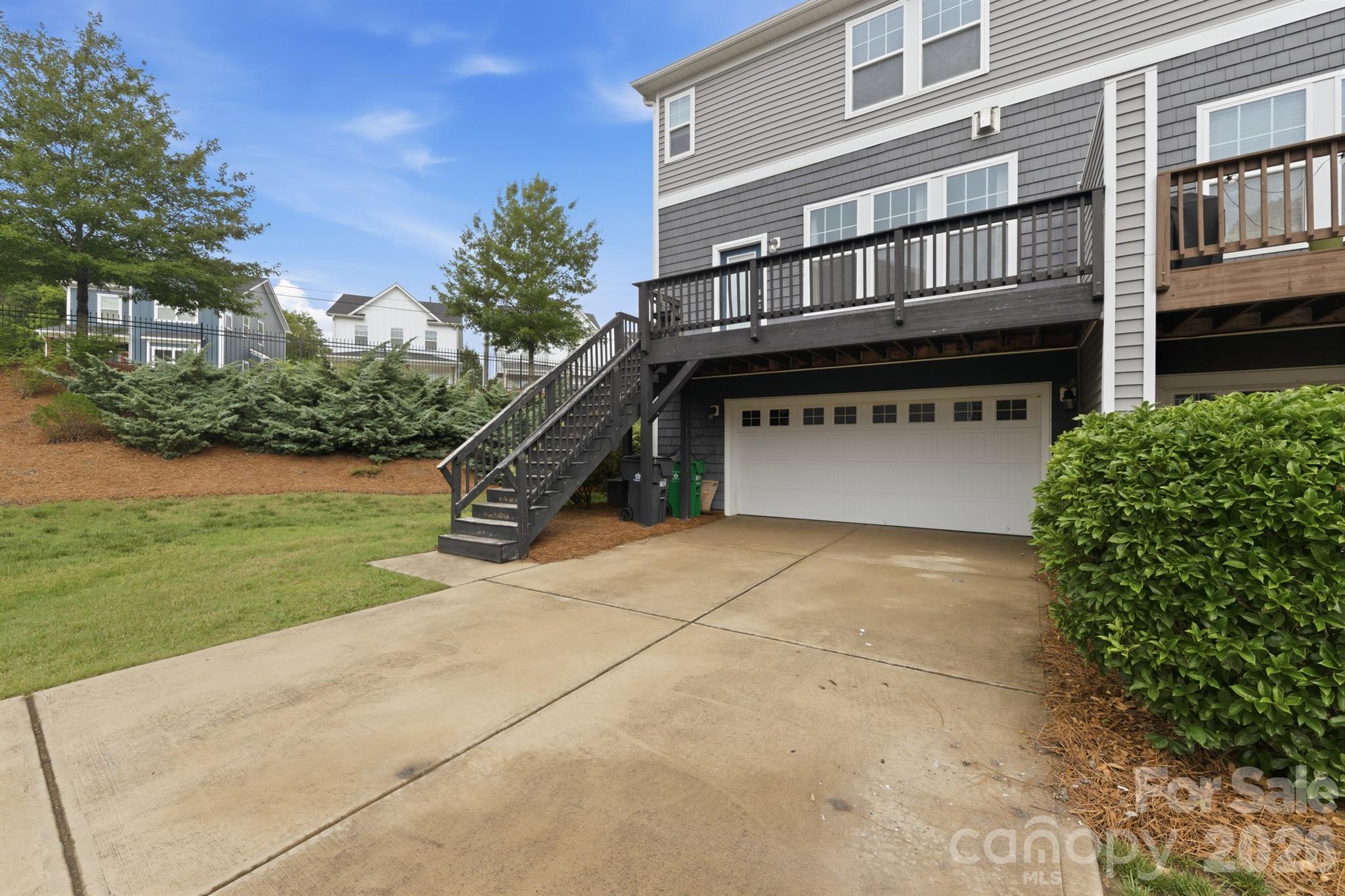 1502 Sharon Road W
