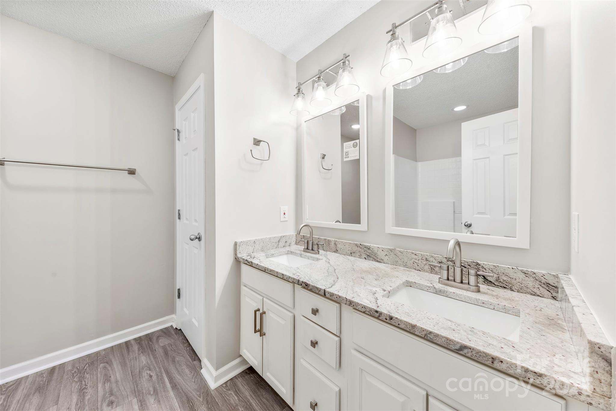 Lakeside - Residential