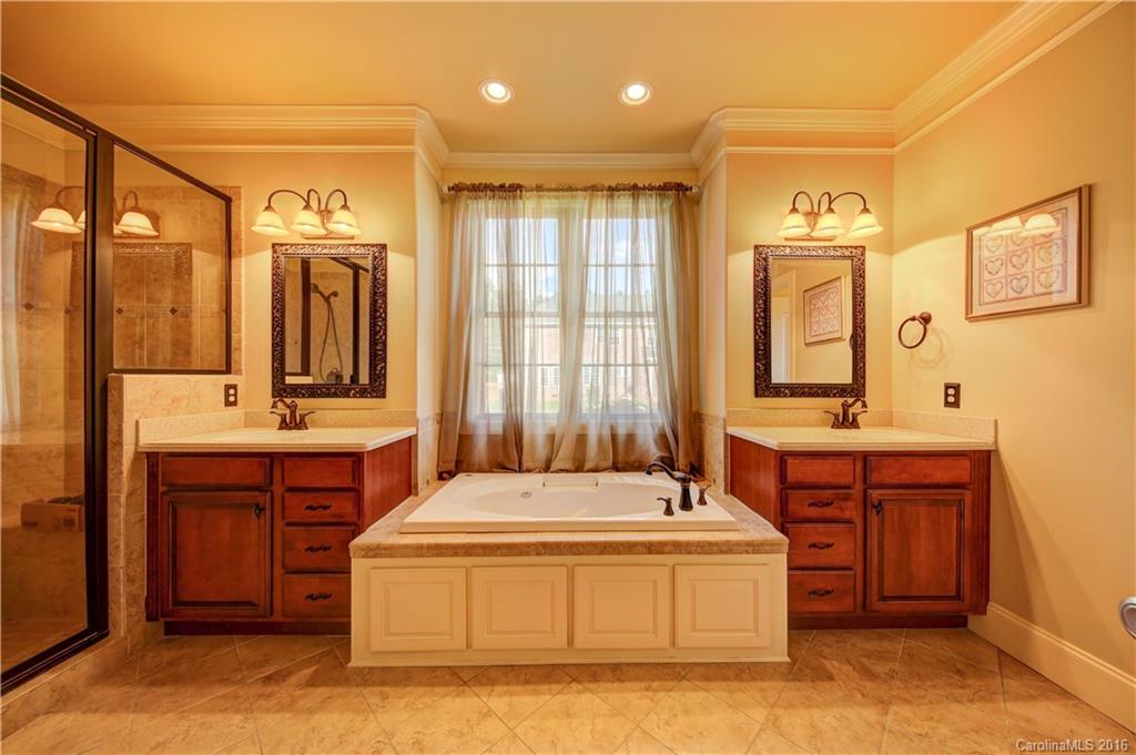 Holland Springs - Residential
