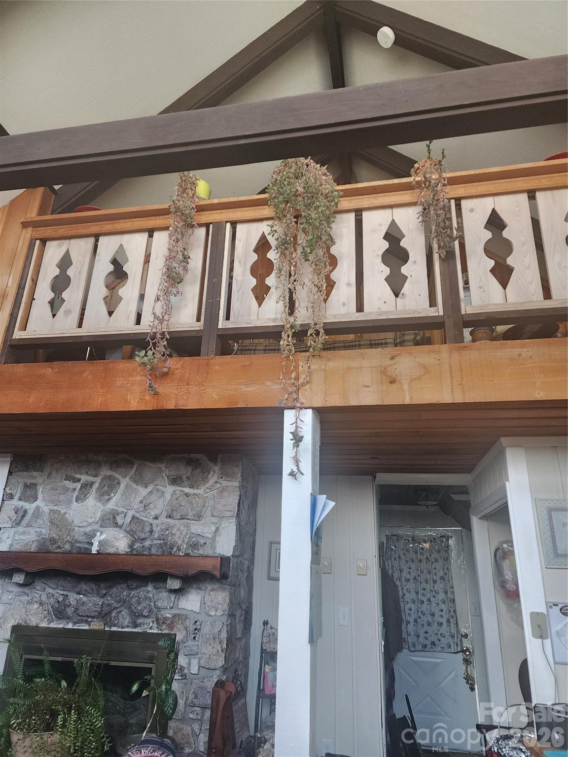 105 N Pinnacle Ridge Road 3