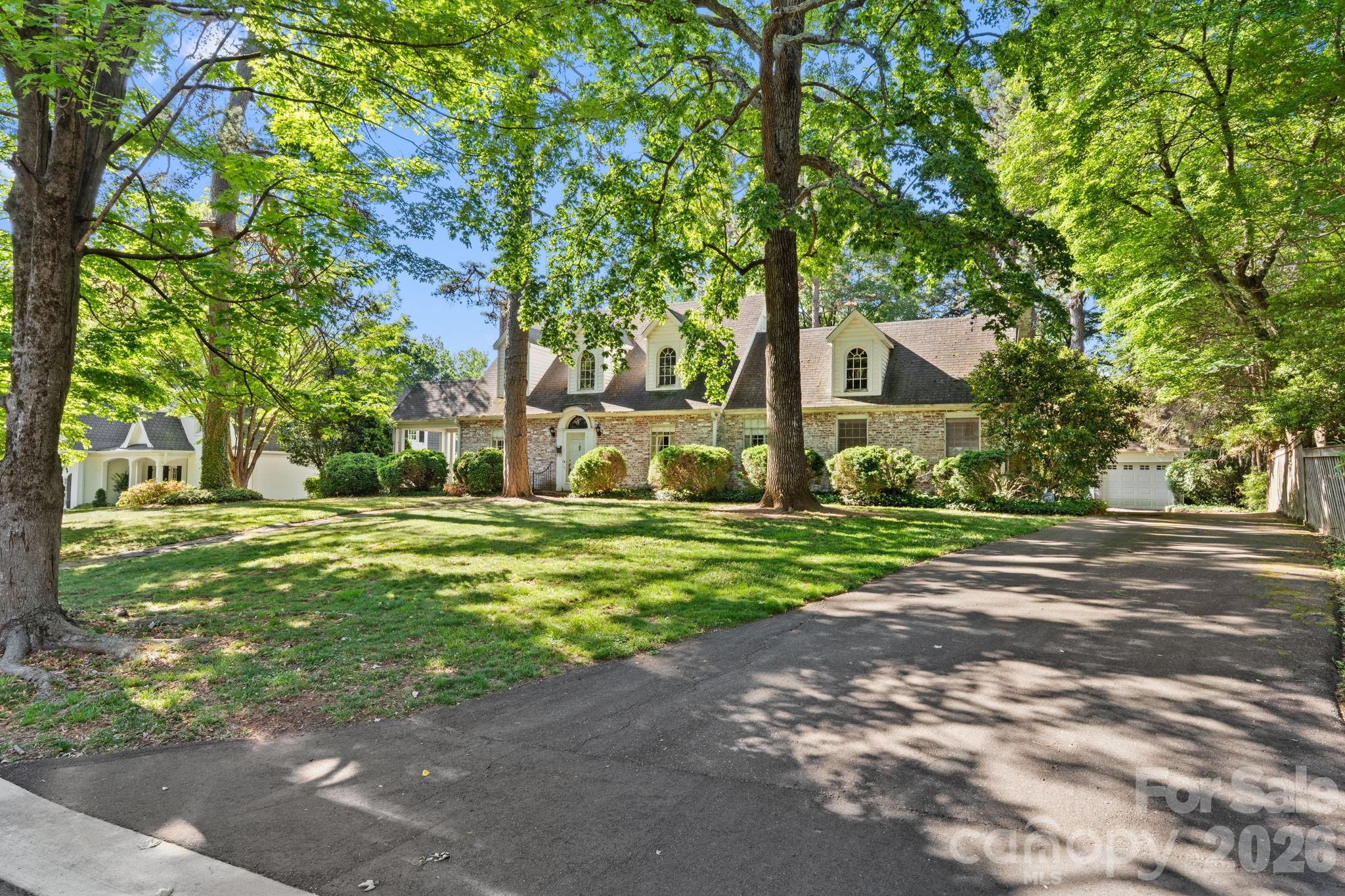 Country Club Estates - Residential