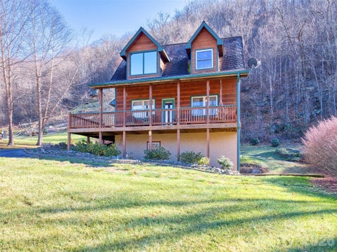 Photo of 210 Tanner Trail, Waynesville, NC 28785 (MLS # 4396483)