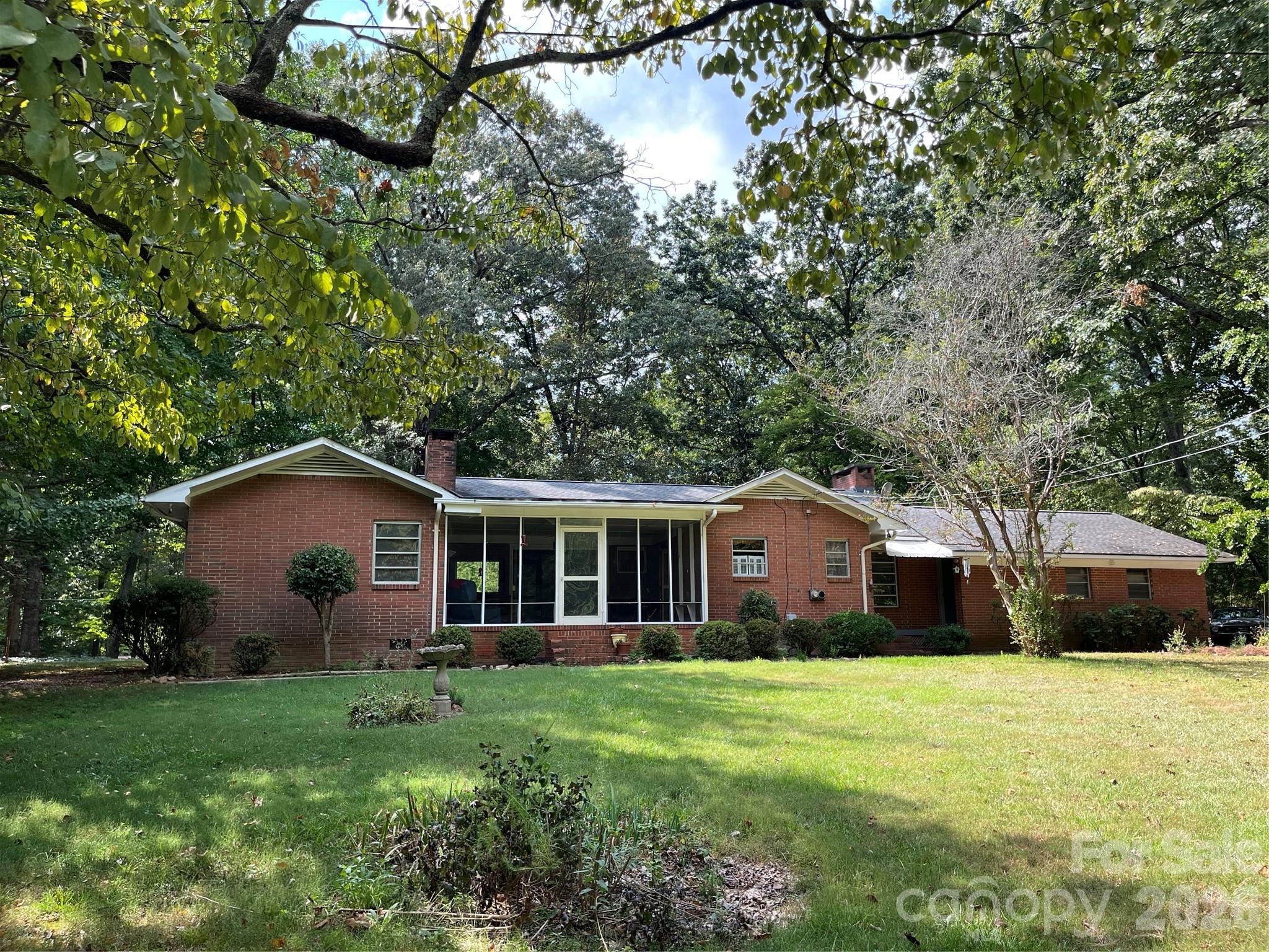 521 Courtney Lane