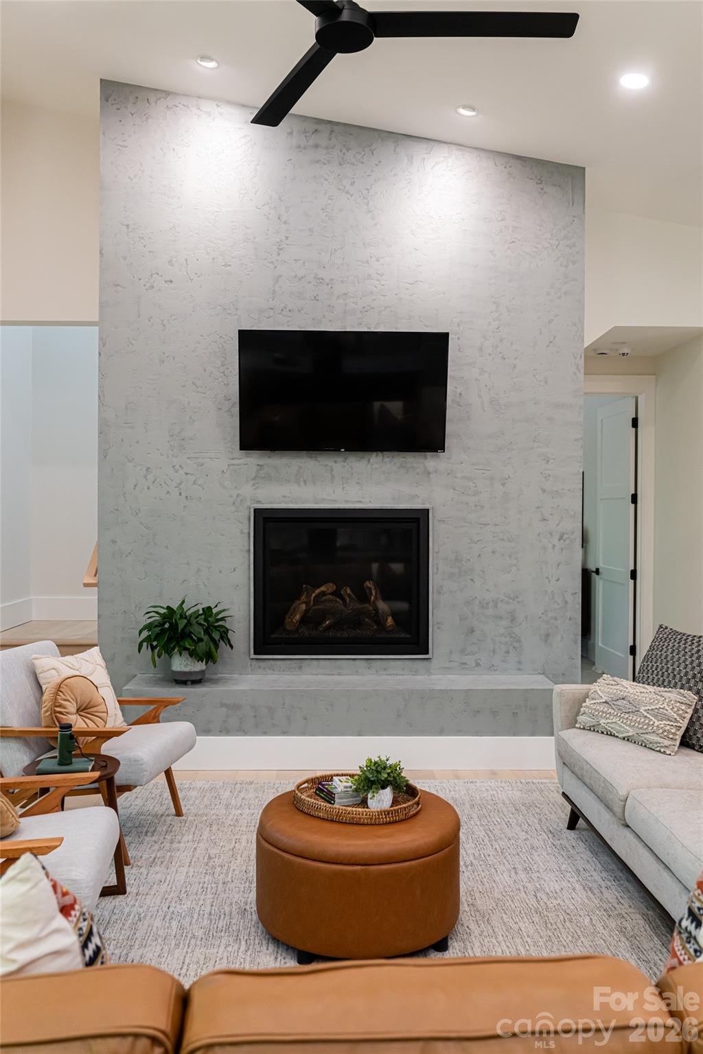 Poplar Crest - Residential