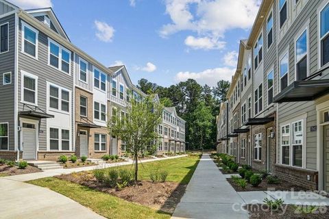 Photo of 4375 Raleigh Street #B1, Charlotte, NC 28213 (MLS # 4384052)