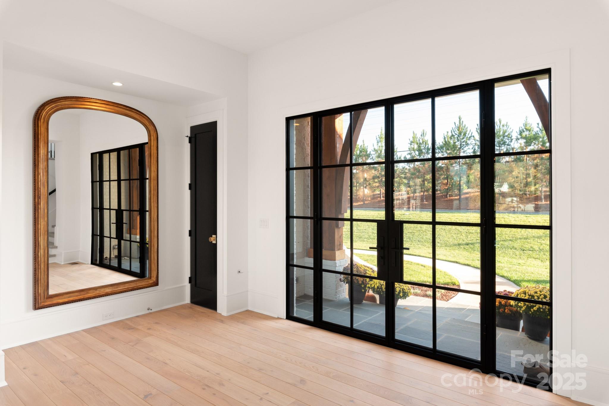 1004 Maxwell Court 1