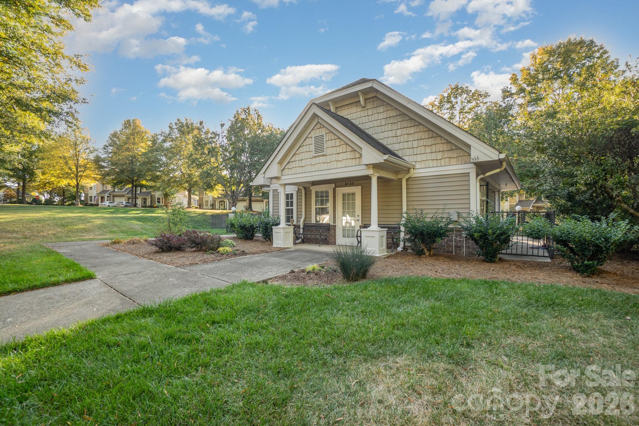 8955 Rosalyn Glen Road