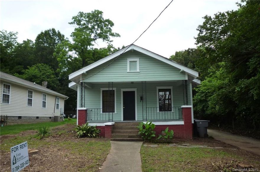 Nicely done home in the Myers Park Area, close to uptown Charlotte and the hospitals.
