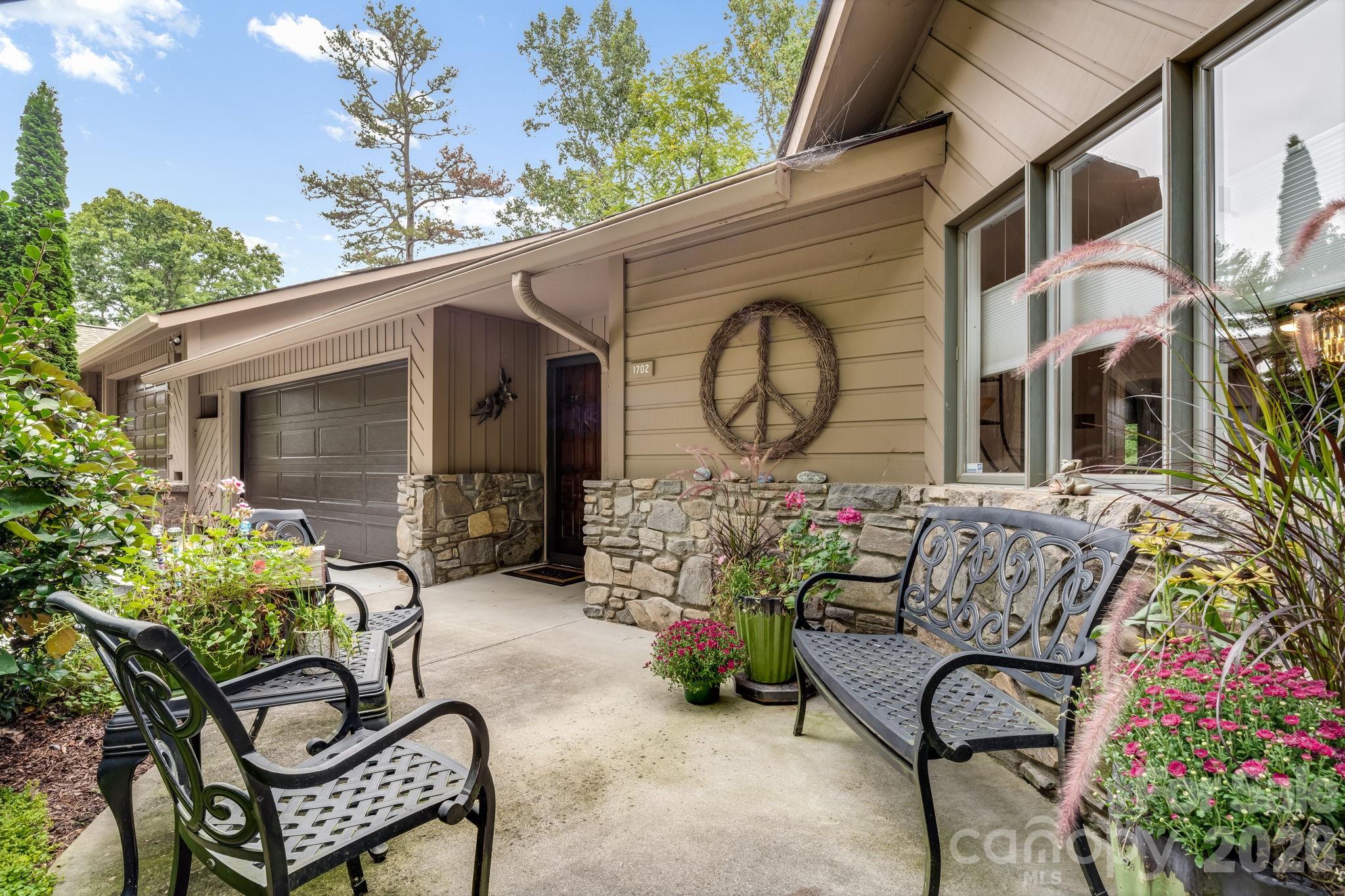 1702 Timber Trail