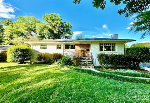 Photo of 733 Stanfield Drive, Charlotte, NC 28210 (MLS # 4375069)