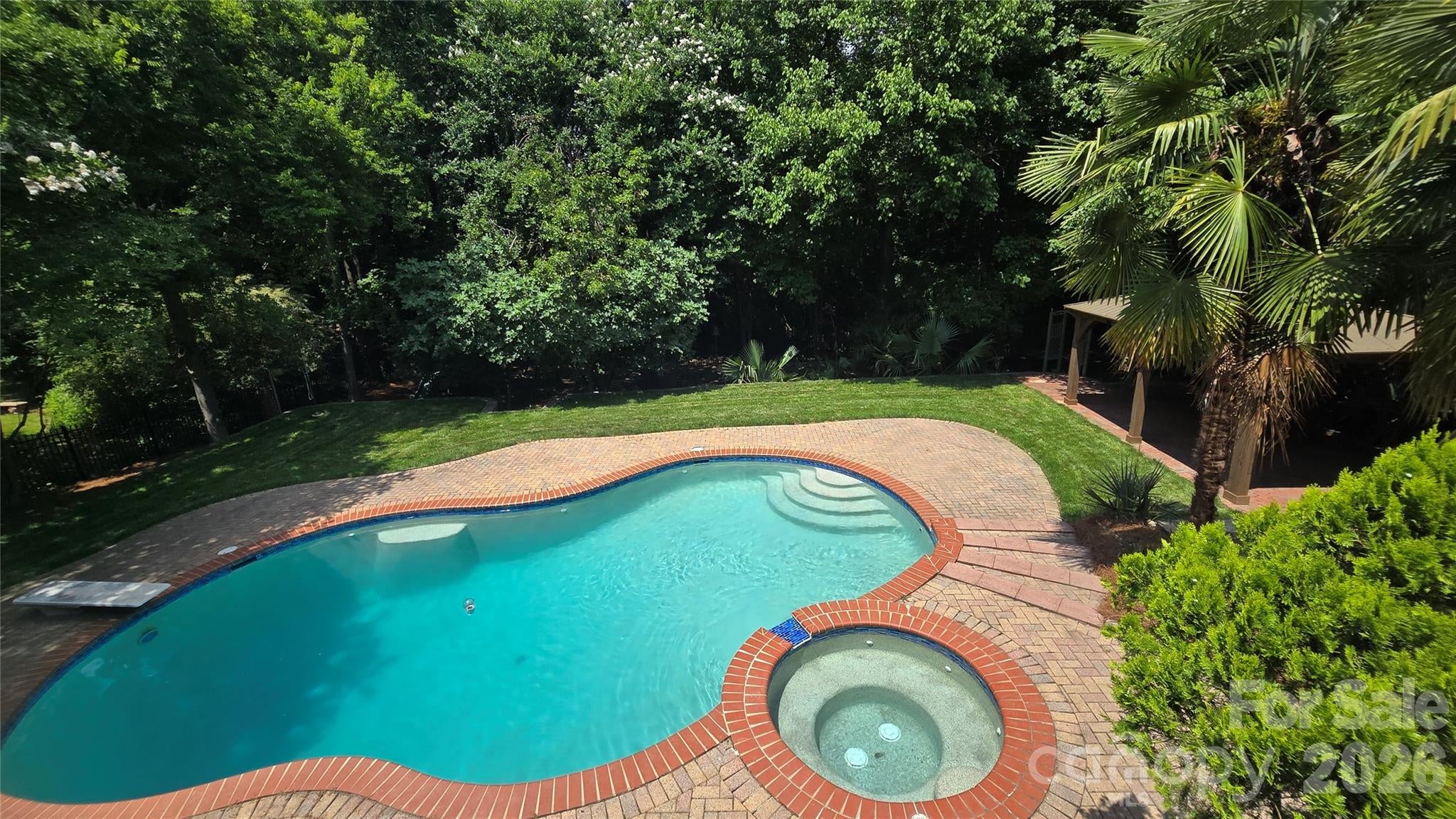 2814 winding oak Drive