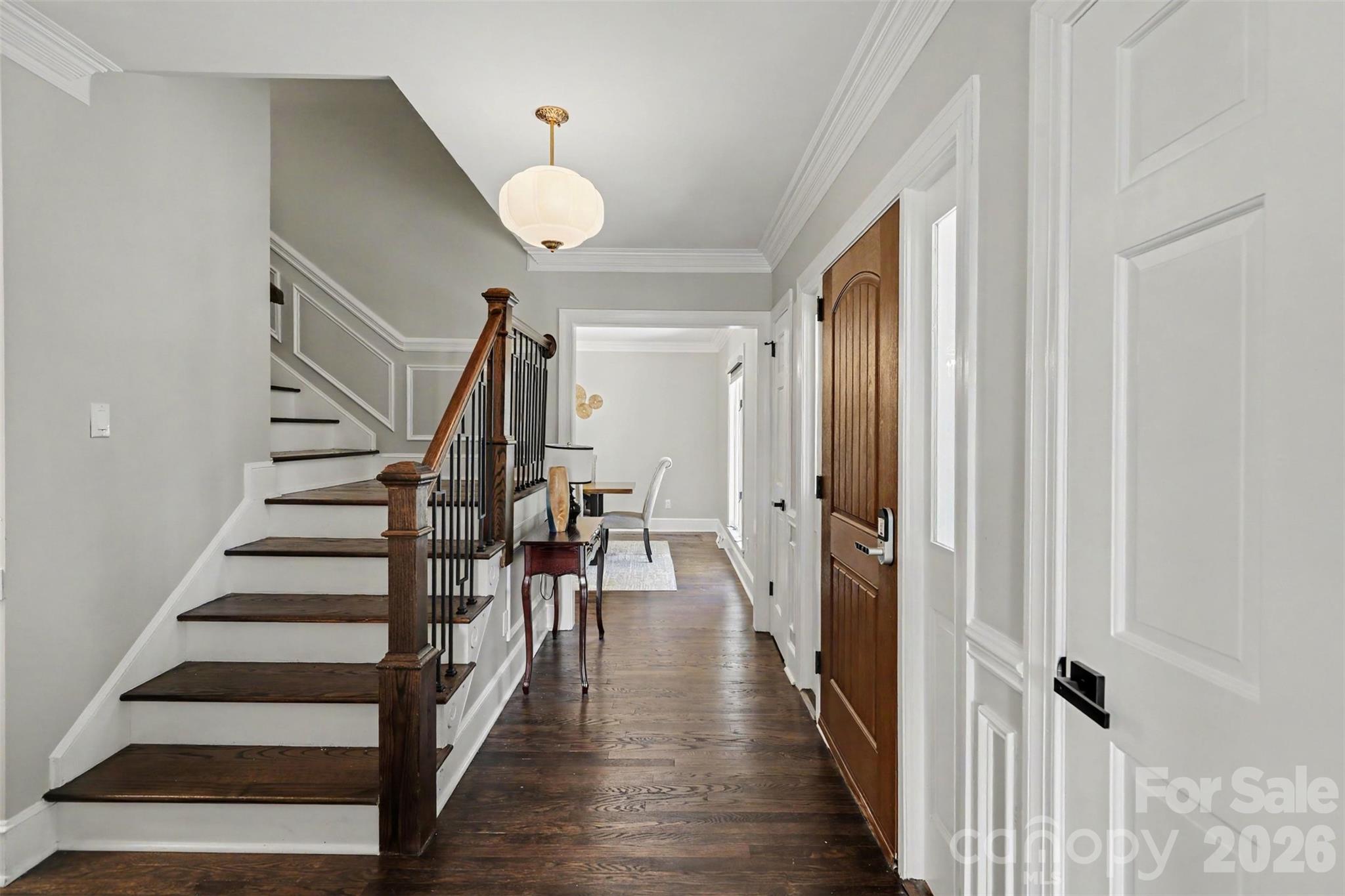 2814 winding oak Drive