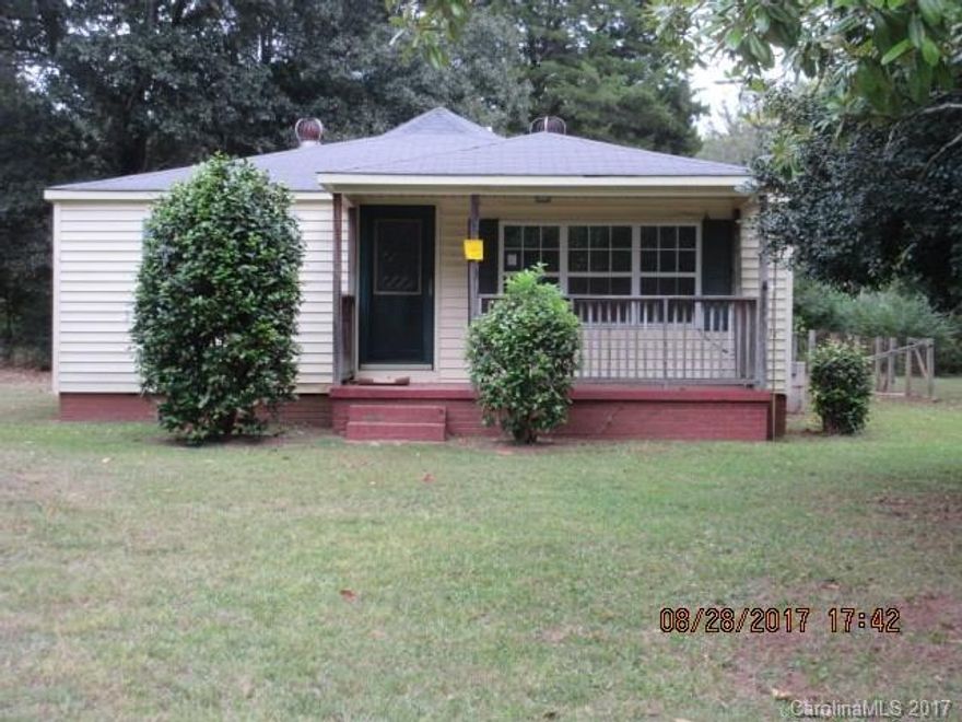 Cash buyers only.  Property currently condemned by Lancaster County and will need to meet code before certificate of occupancy be granted.  Beautiful lot and home has lots of potential for right buyer.