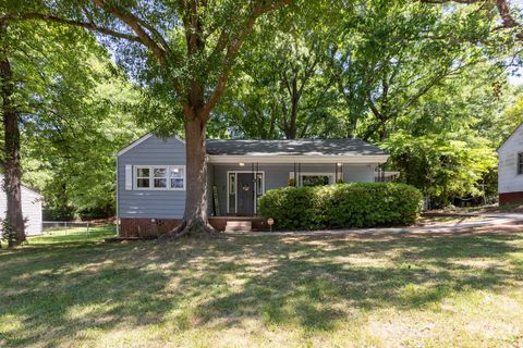 Photo of 812 N Ransom Street, Gastonia, NC 28052 (MLS # 4354917)