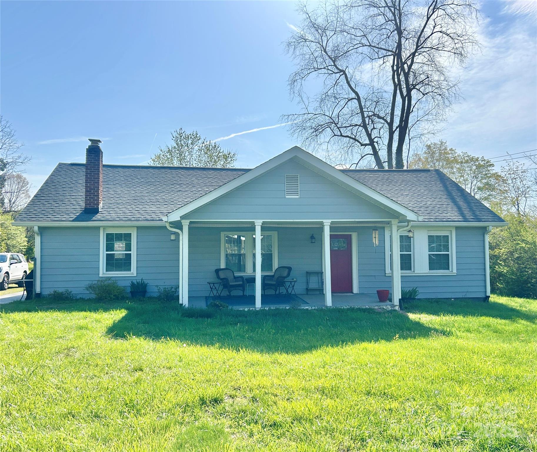 3 Moody Avenue