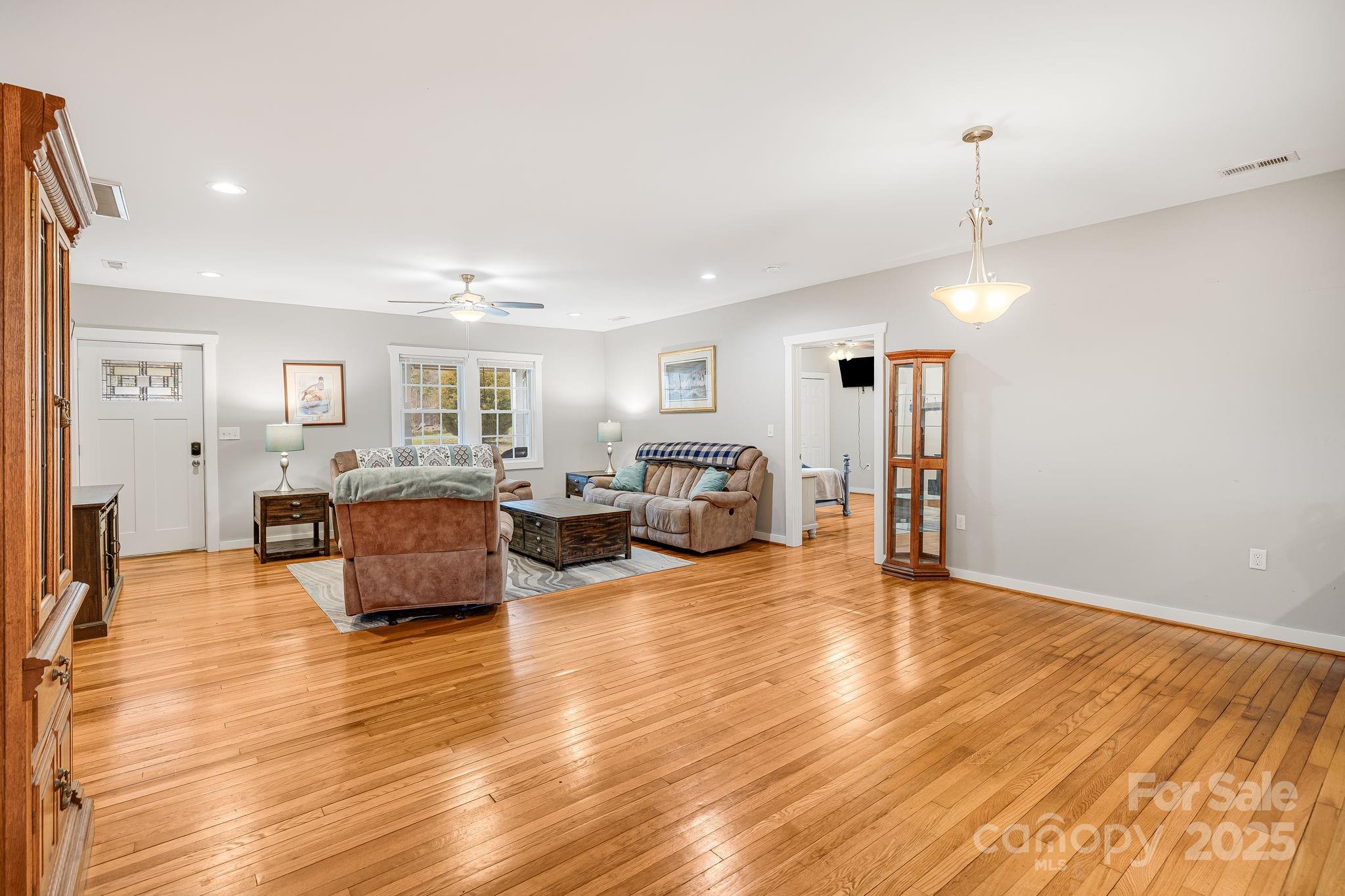 3 Moody Avenue