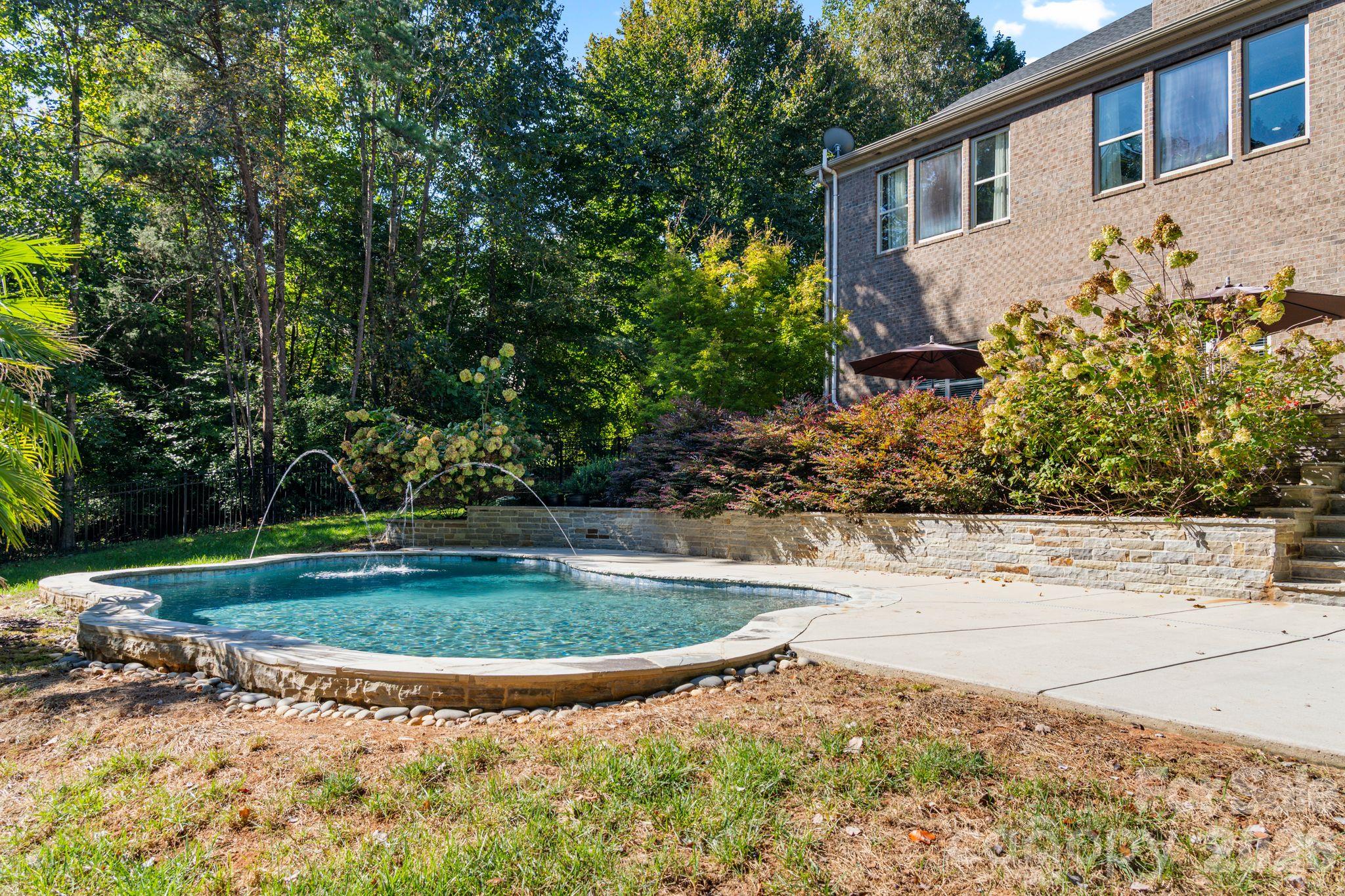 287 Walking Horse Trail