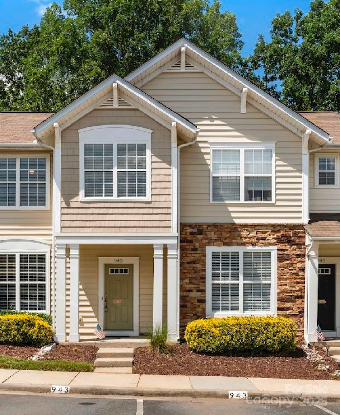 943 Copperstone Lane