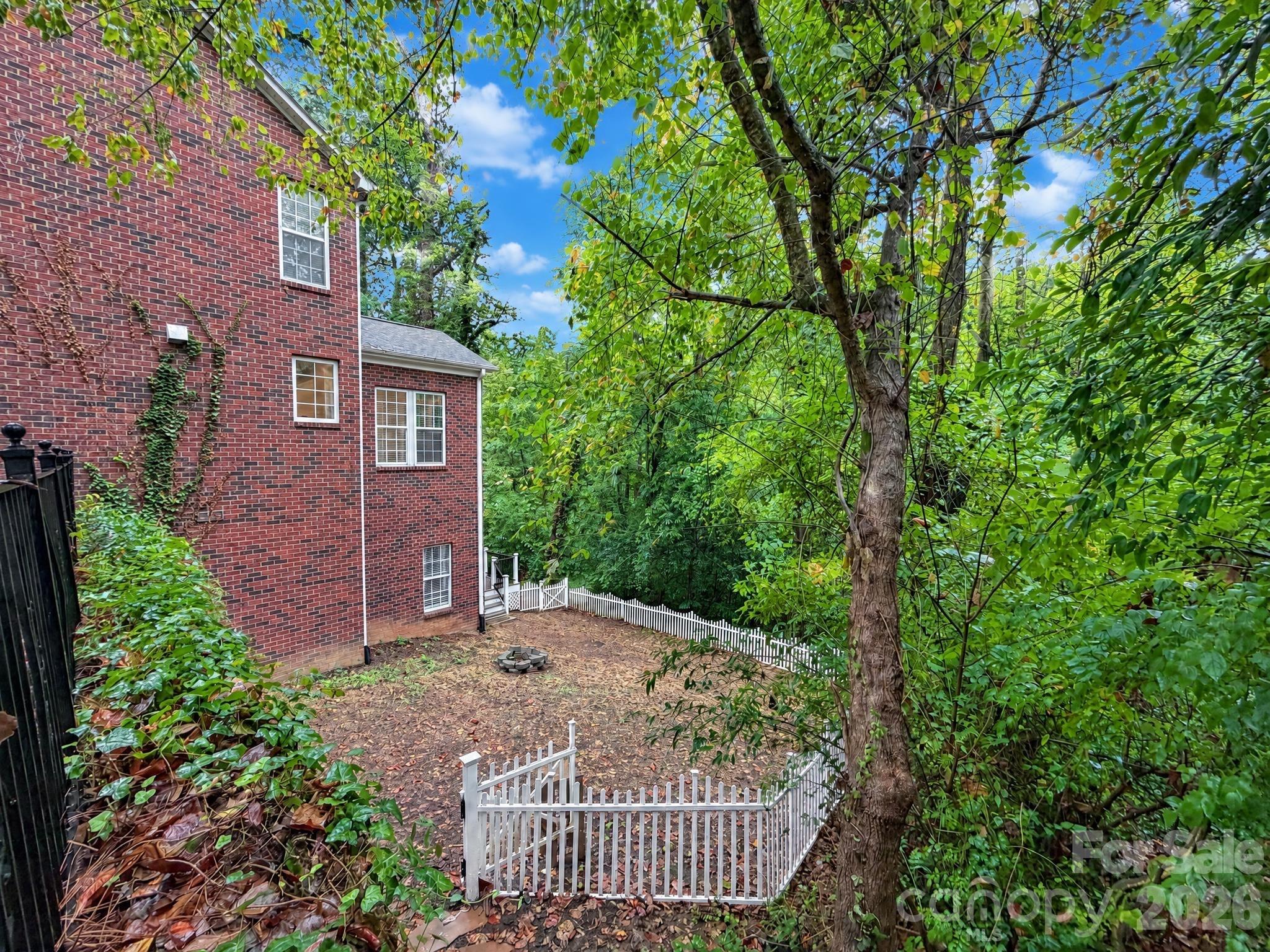 2420 Runnymede Lane