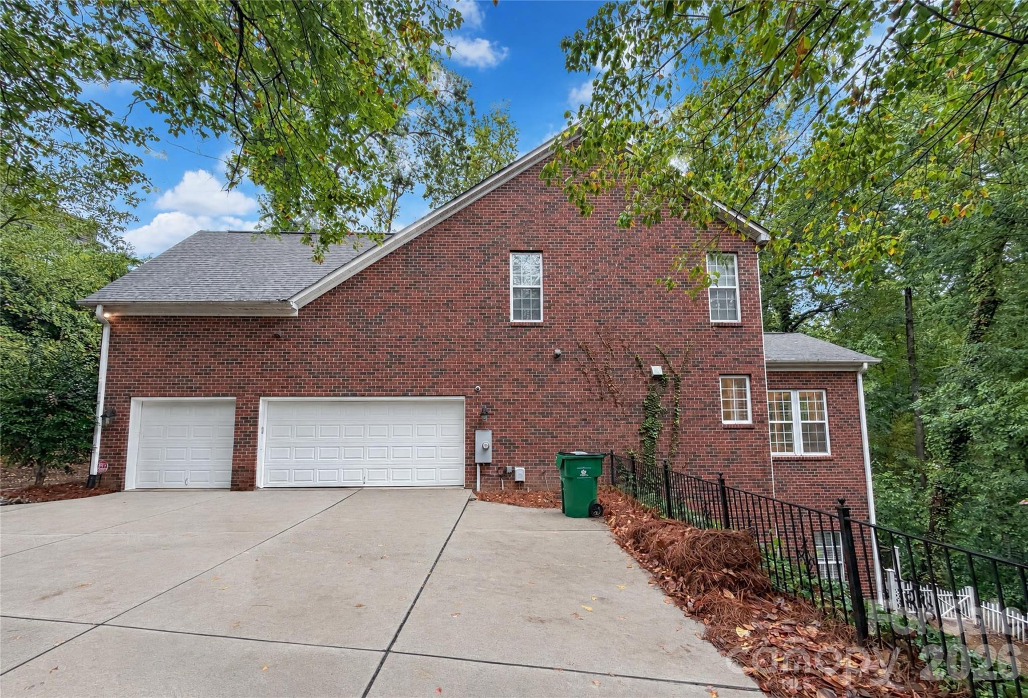 2420 Runnymede Lane