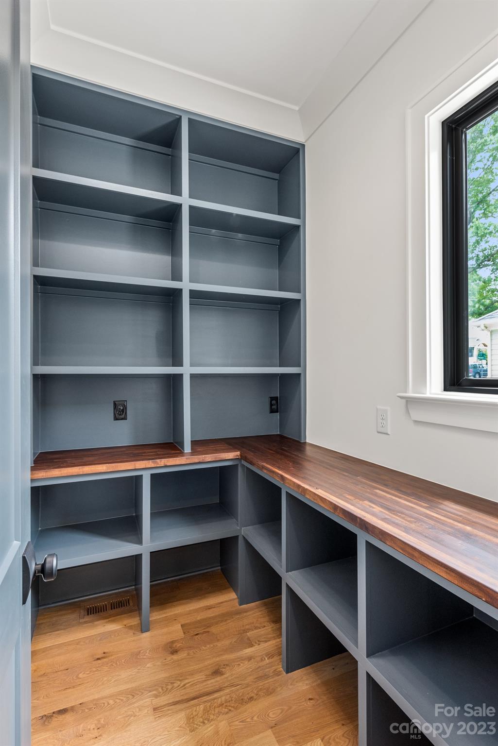 Villa Heights - Residential