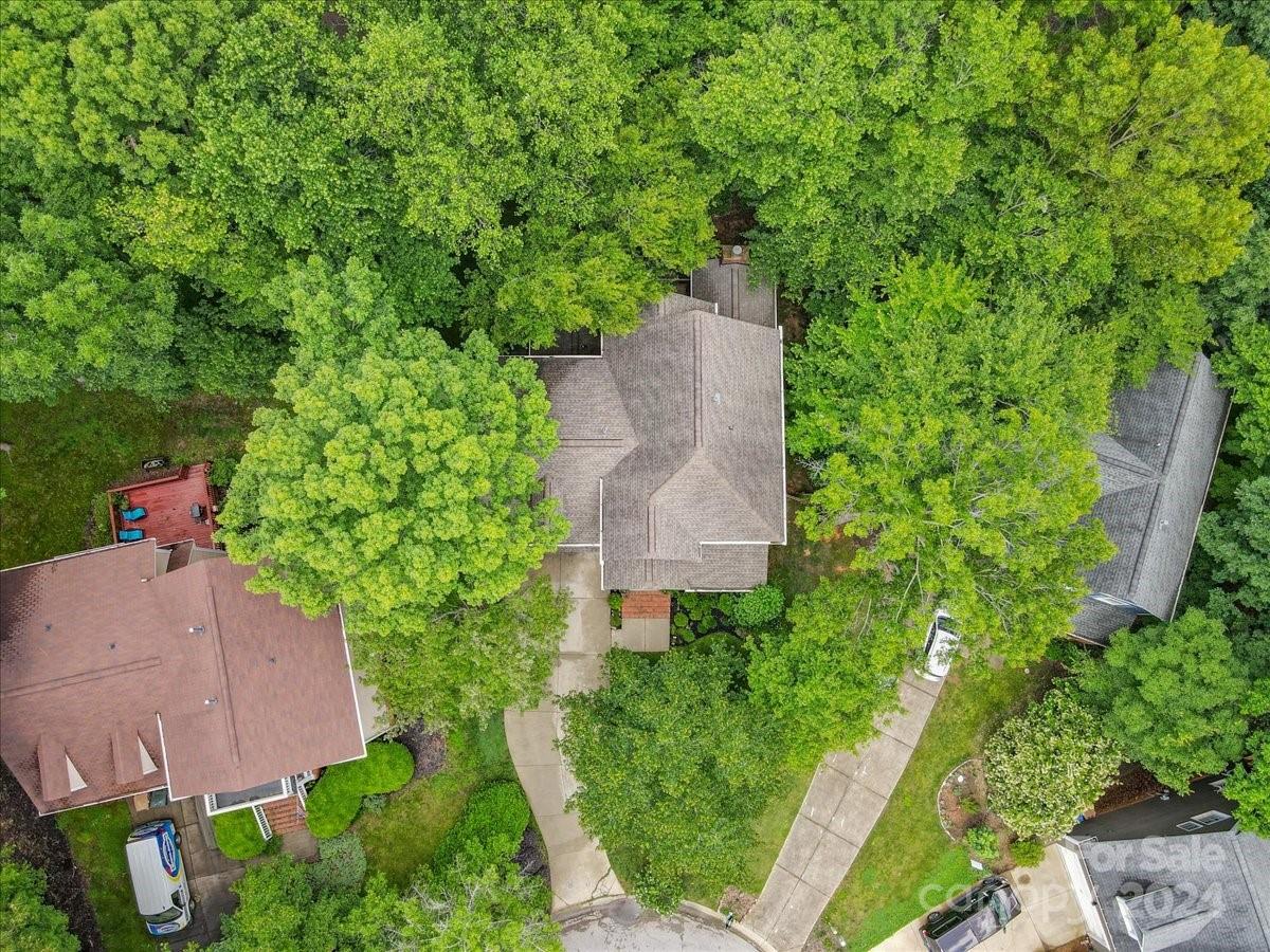 The Oaks On Providence - Residential