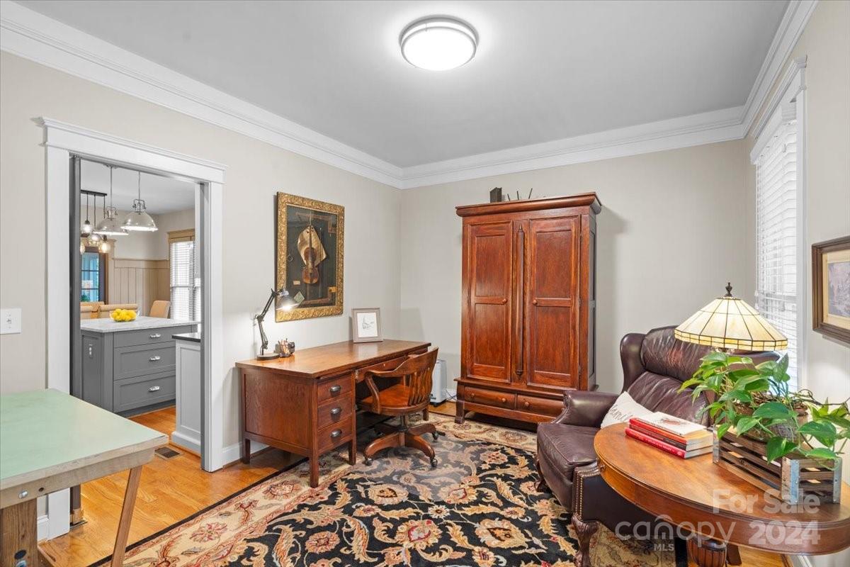 The Oaks On Providence - Residential