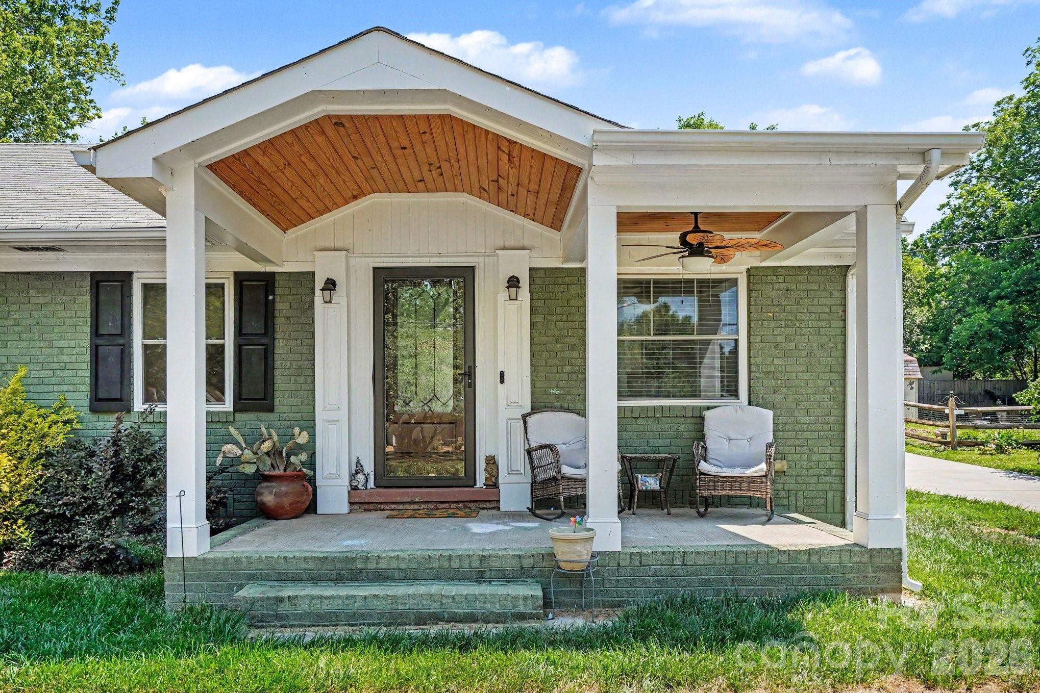 707 Spring Street SW