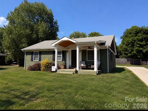 Photo of 707 Spring Street SW, Concord, NC 28025 (MLS # 4382910)