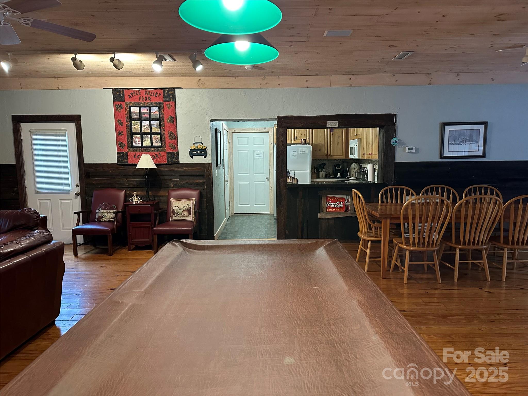 Apple Valley Farms - Land