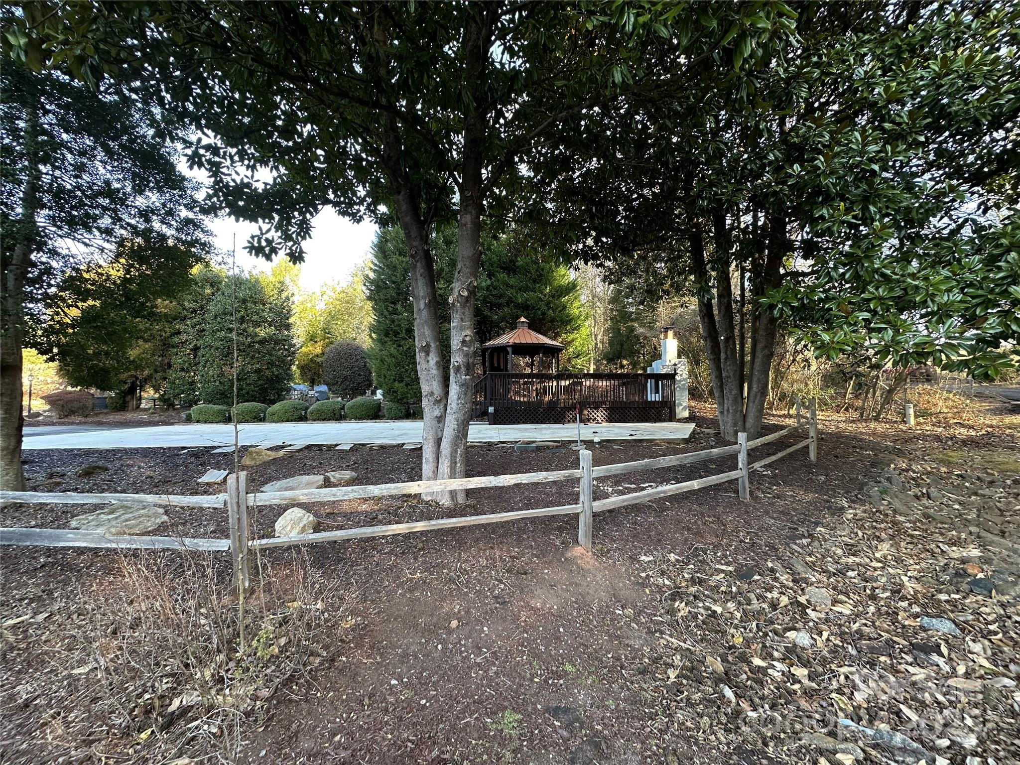 Apple Valley Farms - Land