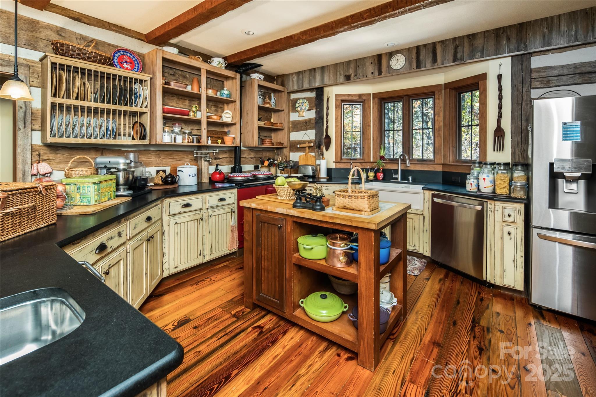 Pinnacle Falls - Residential