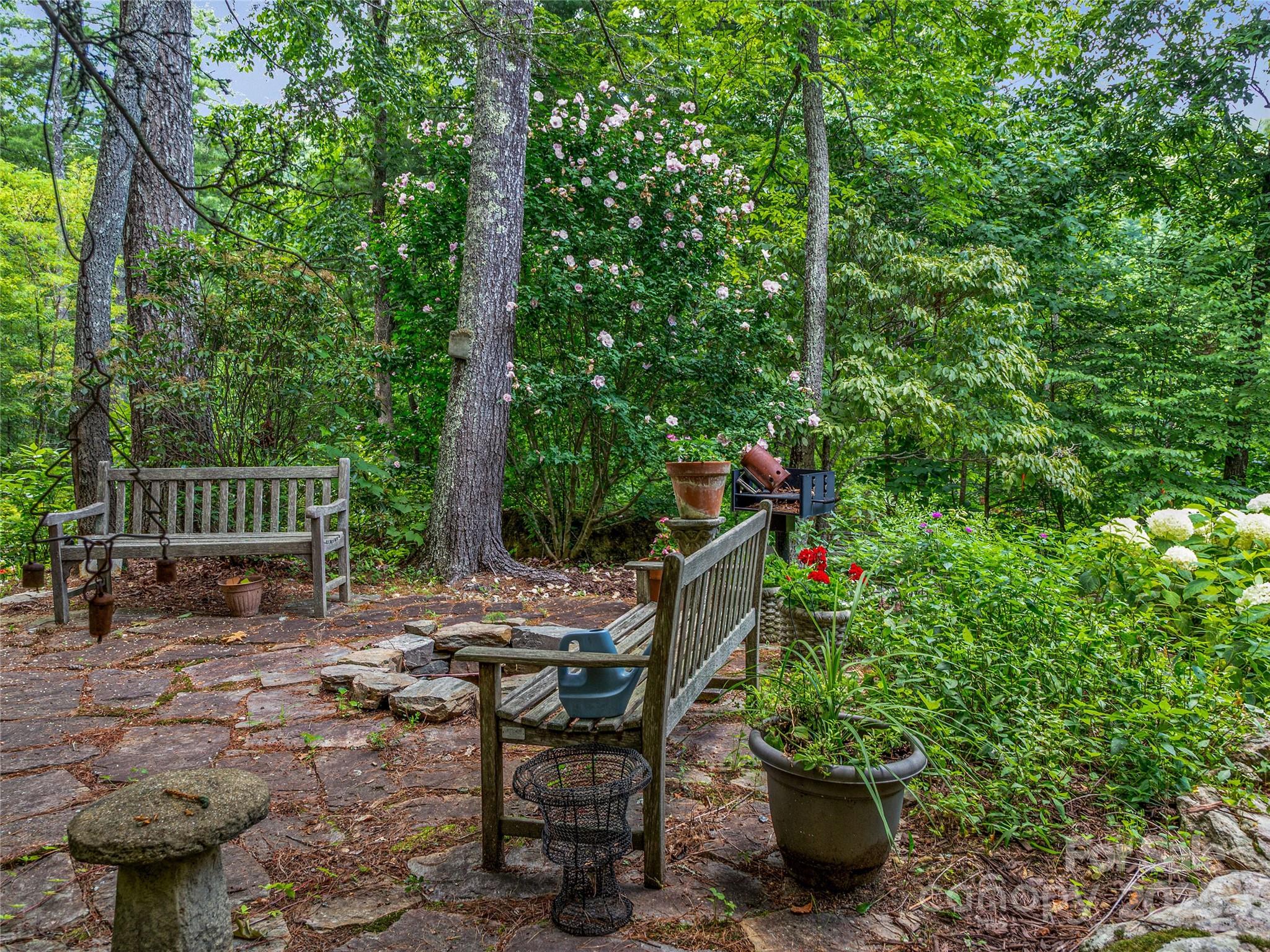 Pinnacle Falls - Residential