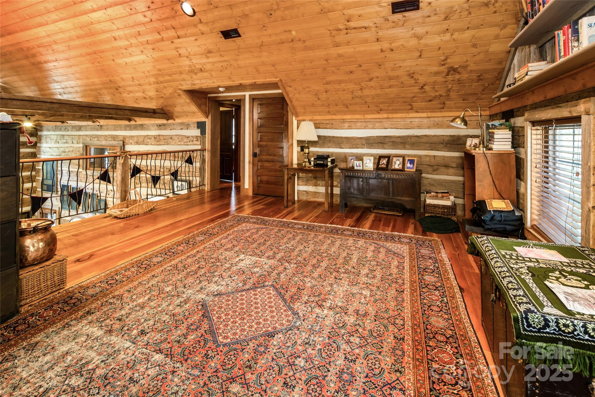 Pinnacle Falls - Residential