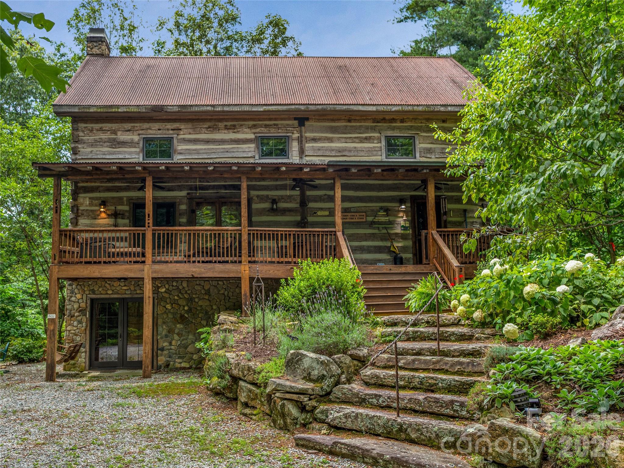 Pinnacle Falls - Residential