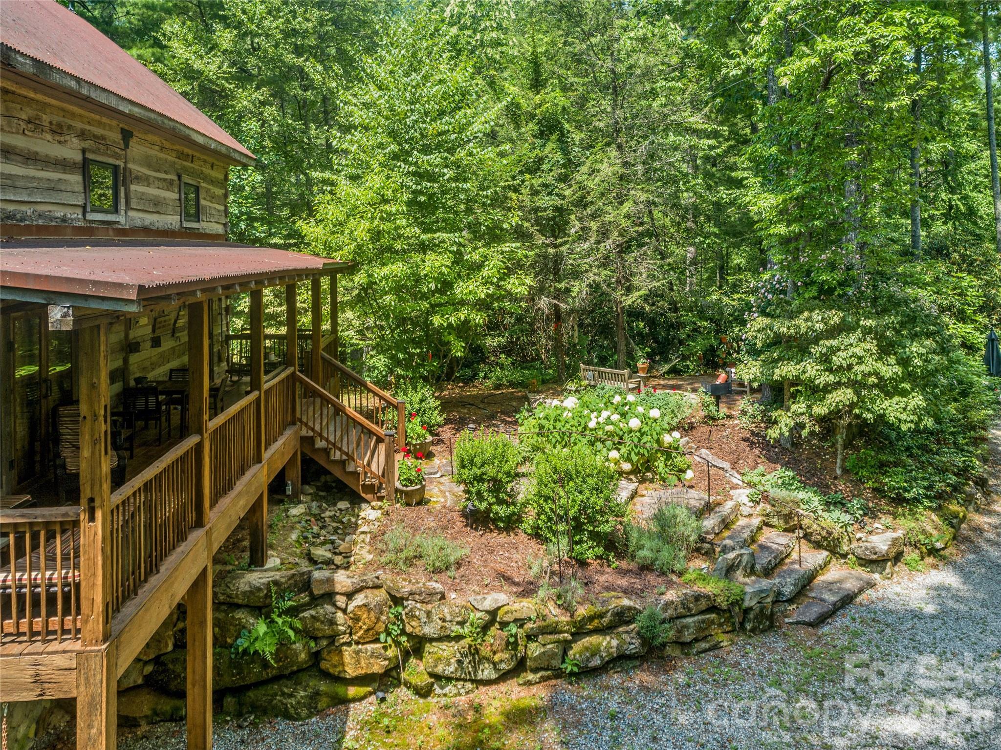 Pinnacle Falls - Residential