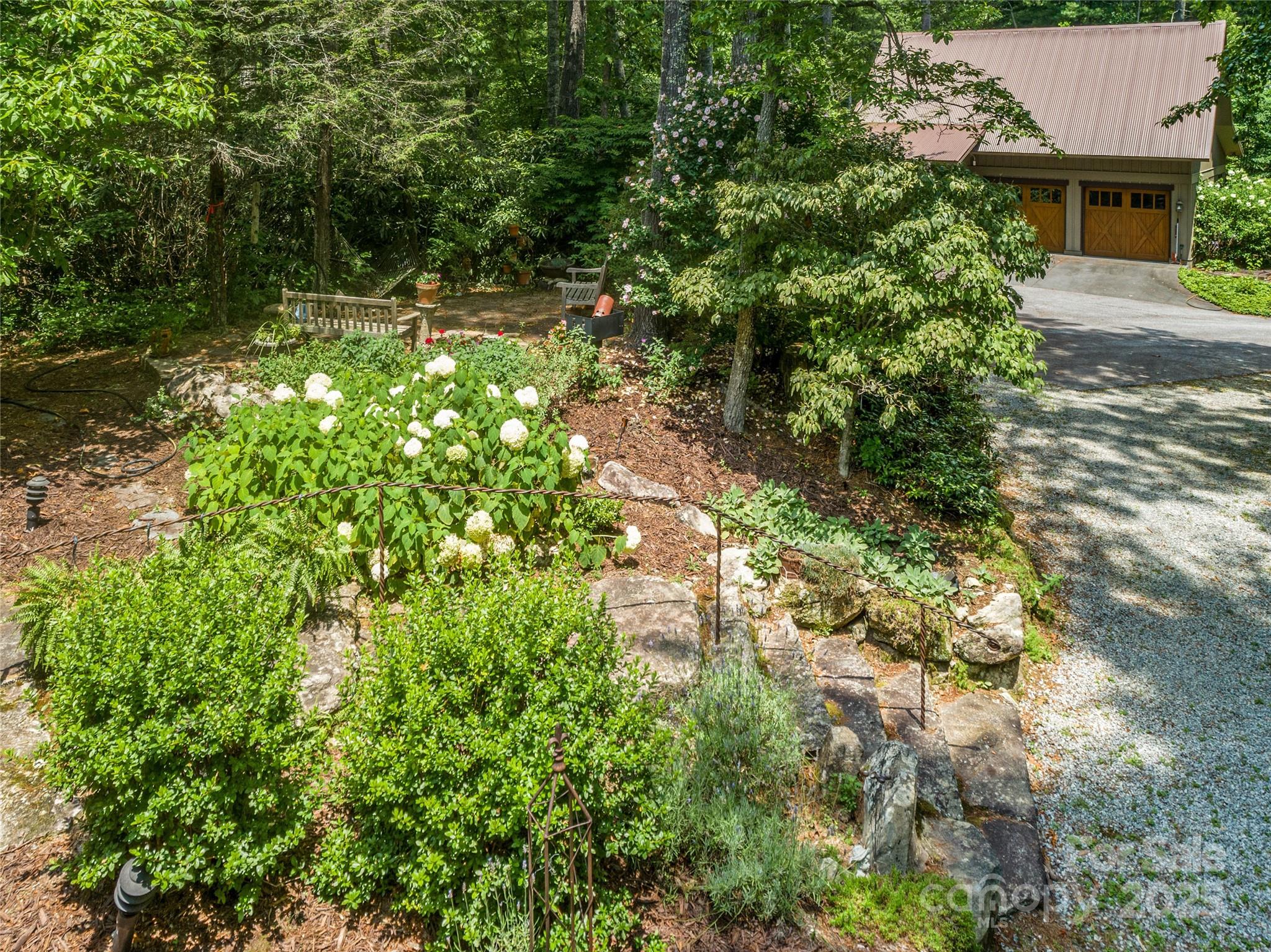 Pinnacle Falls - Residential