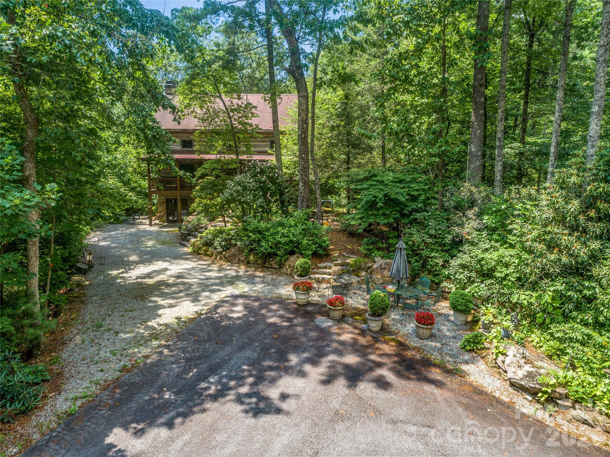 Pinnacle Falls - Residential