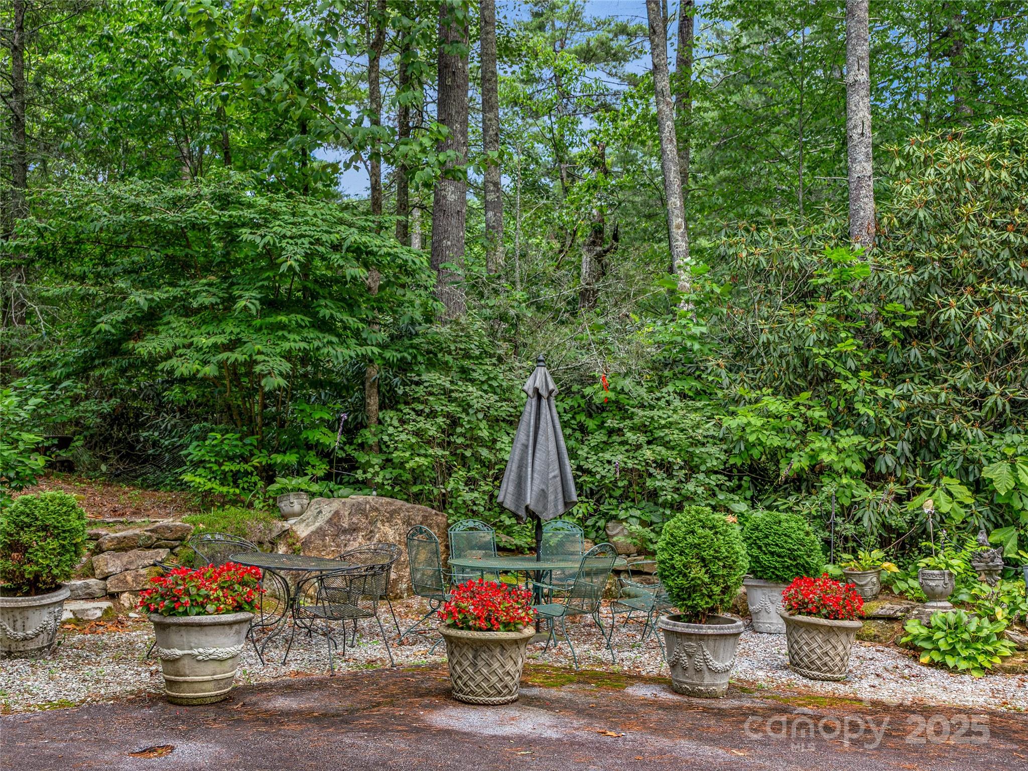 Pinnacle Falls - Residential