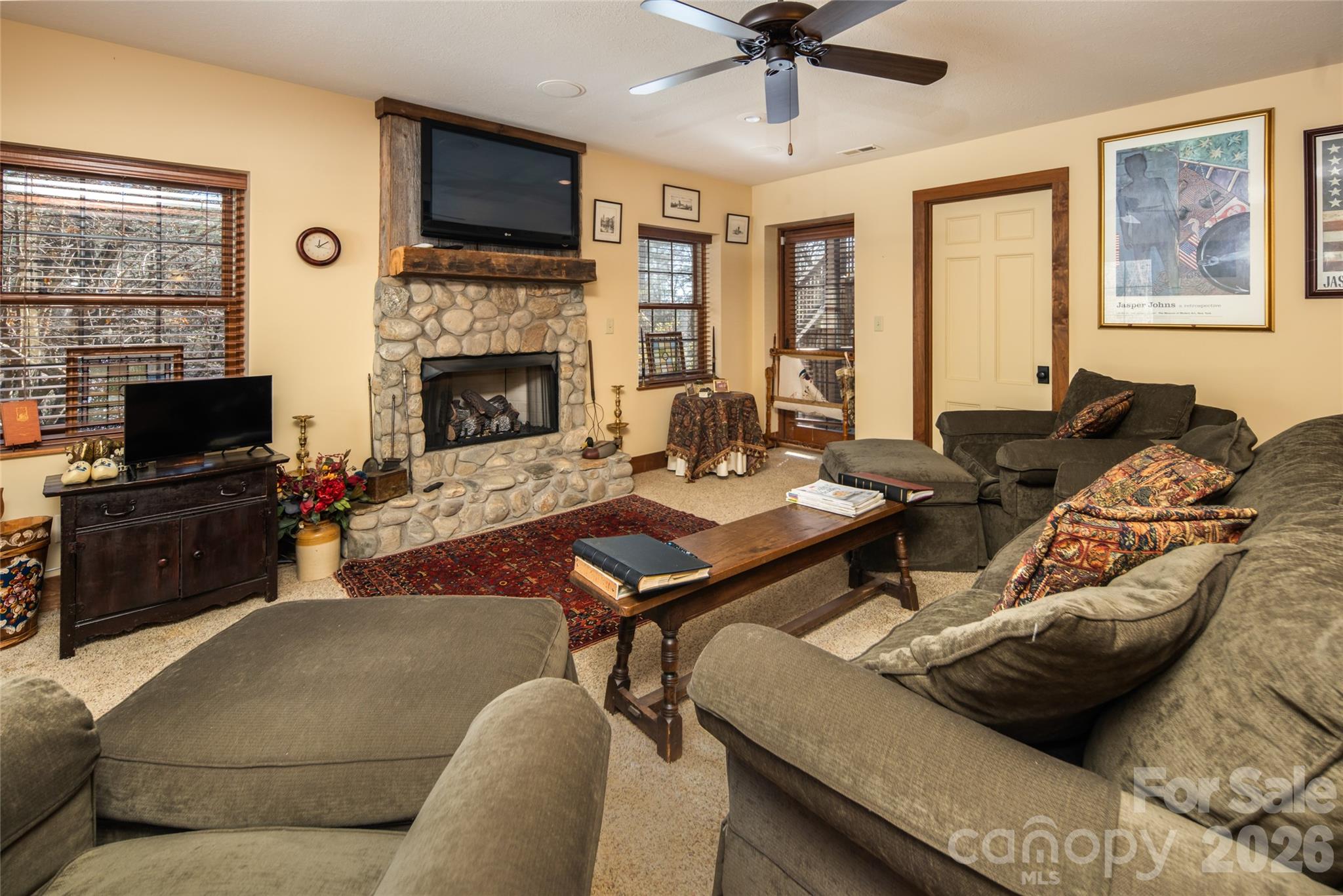 Pinnacle Falls - Residential