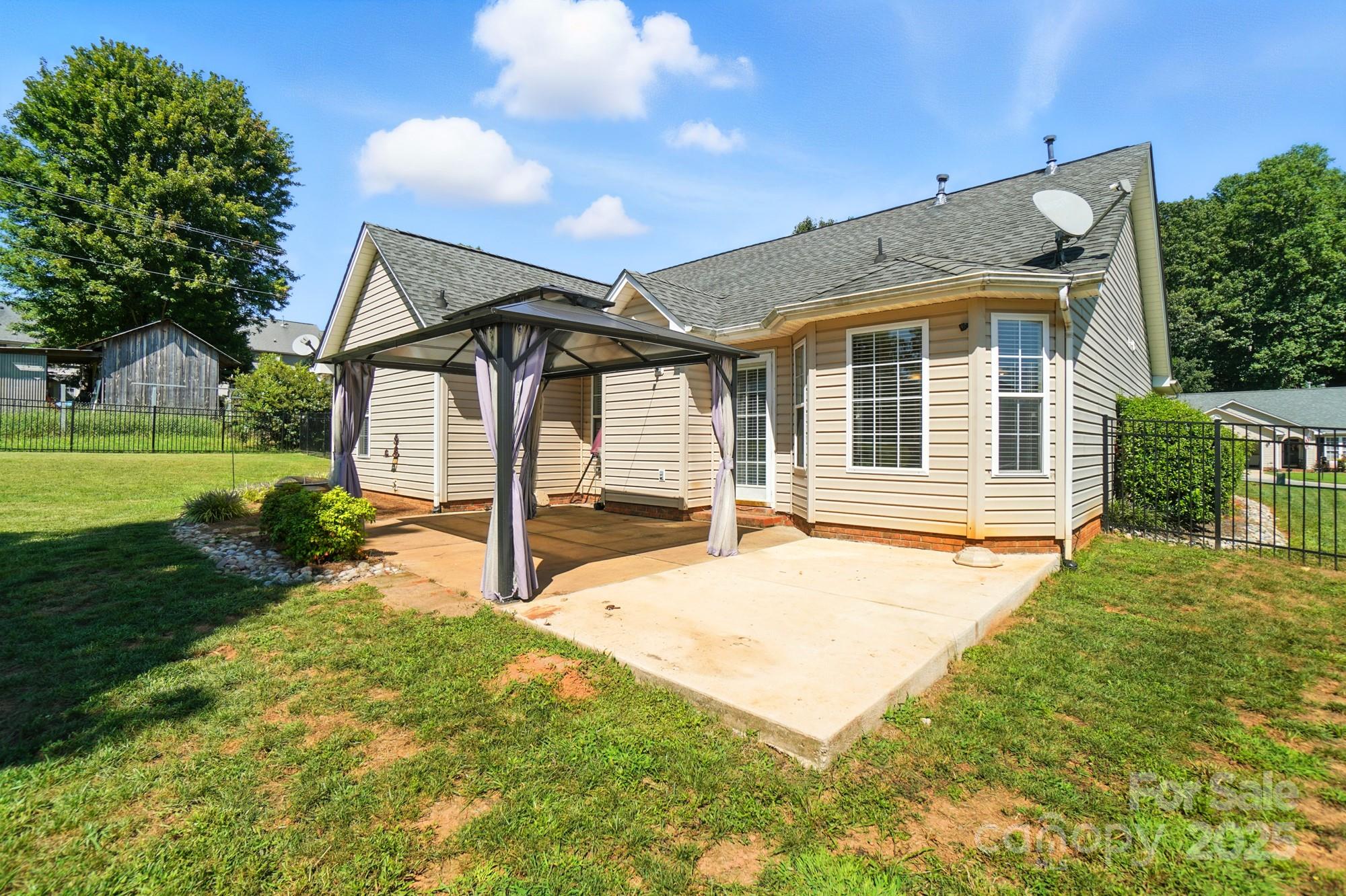 Huntington Forest - Residential