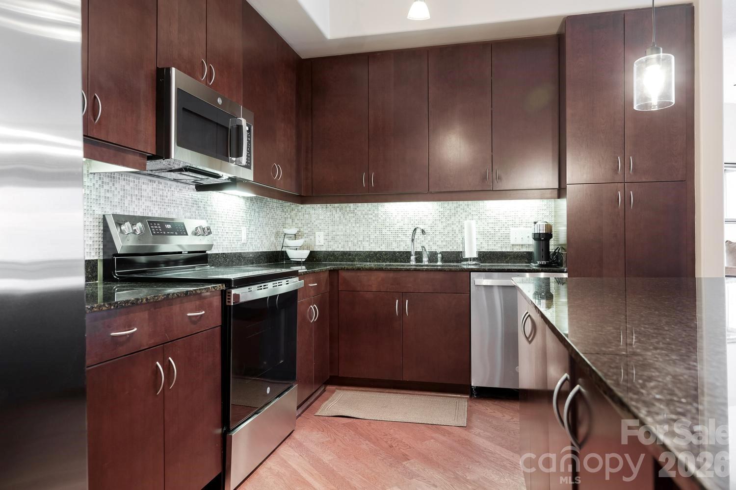 4620 Piedmont Row Drive 406