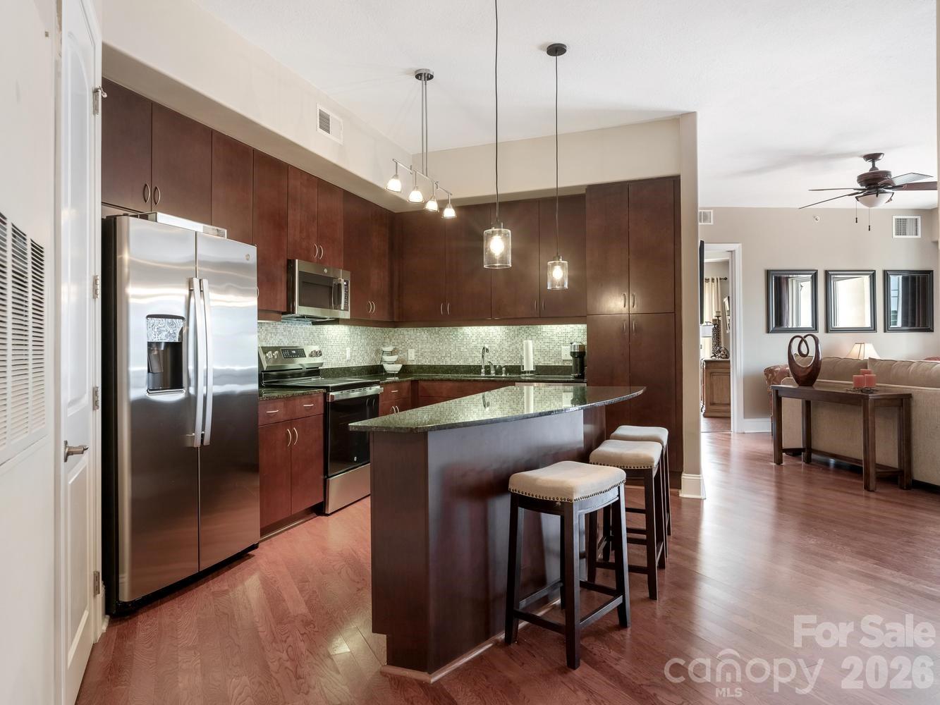 4620 Piedmont Row Drive 406