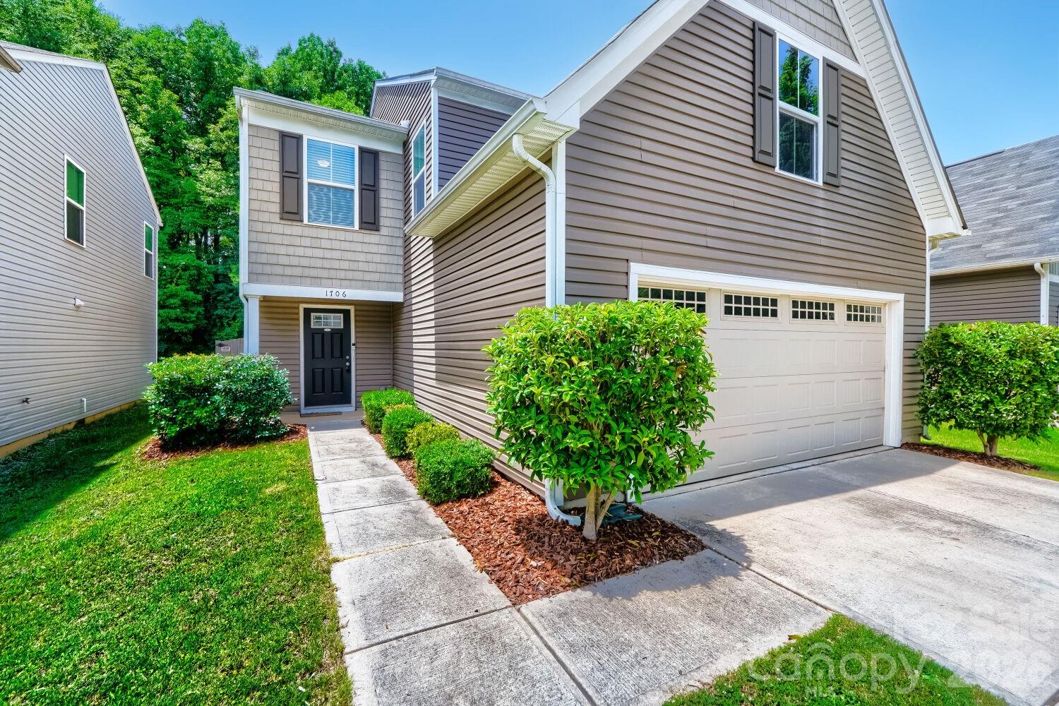 1706 Hooper Court