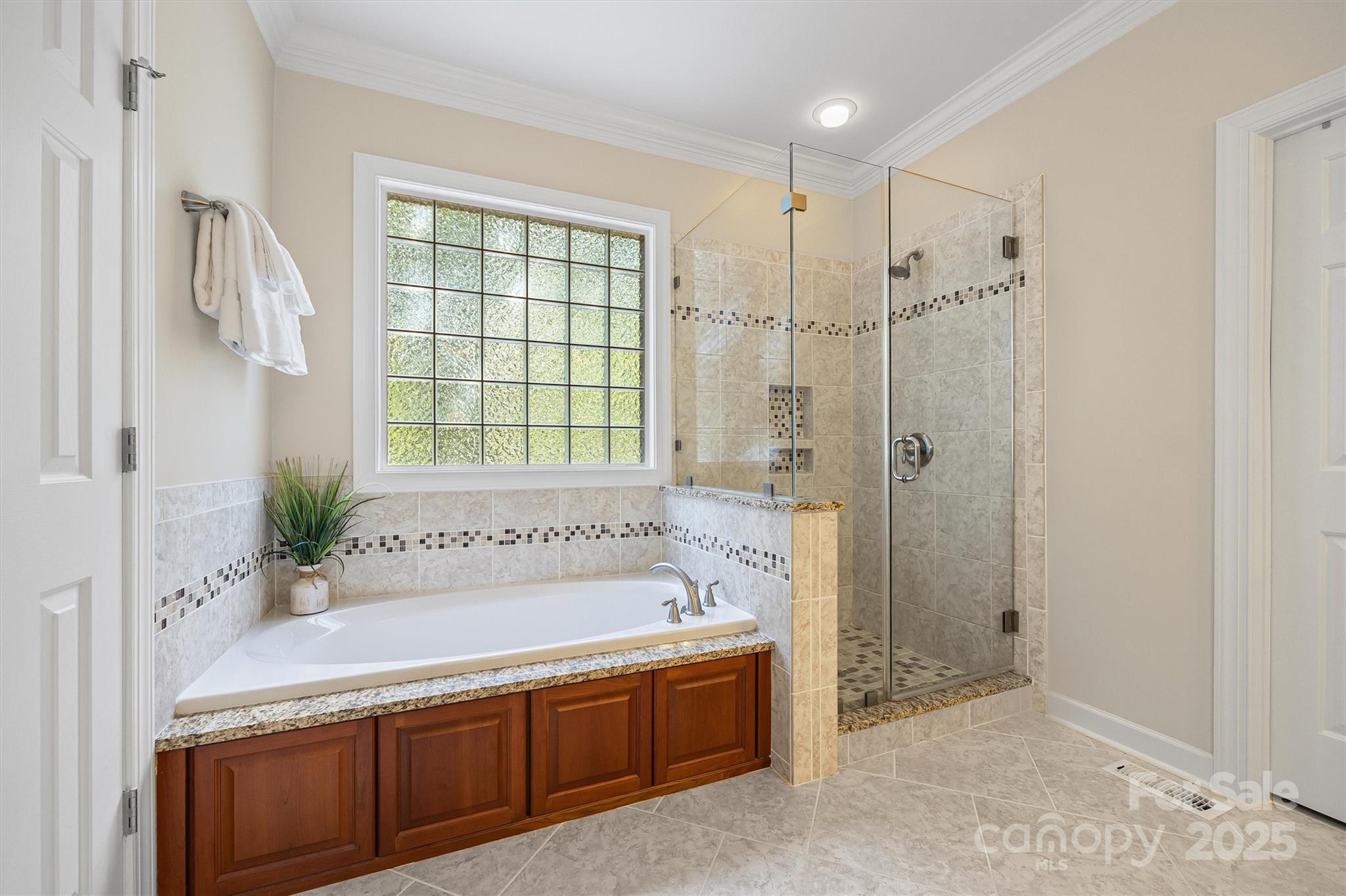 Lake Shore - Residential