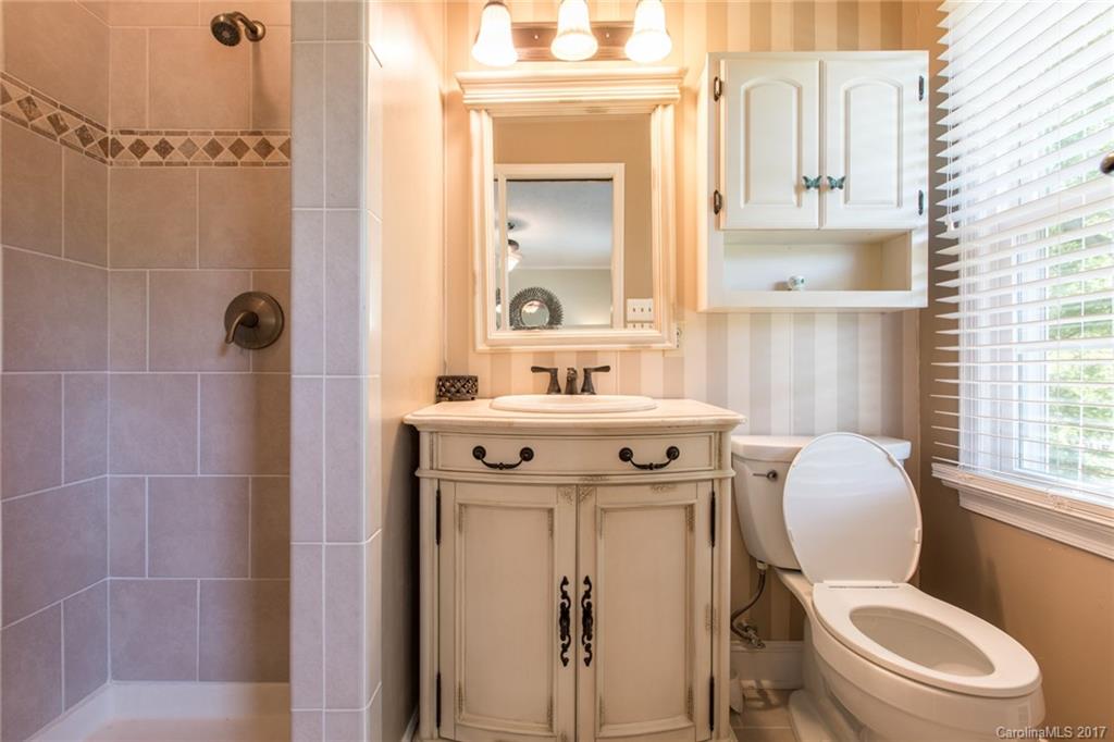 Candlewyck - Residential