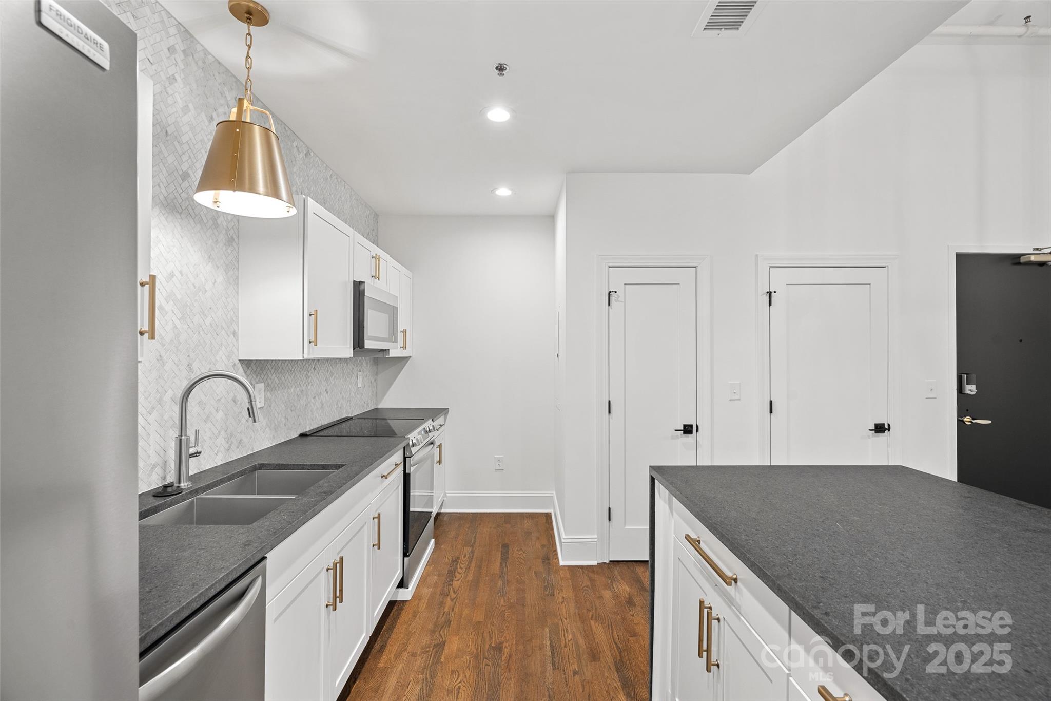 310 Arlington Avenue 219