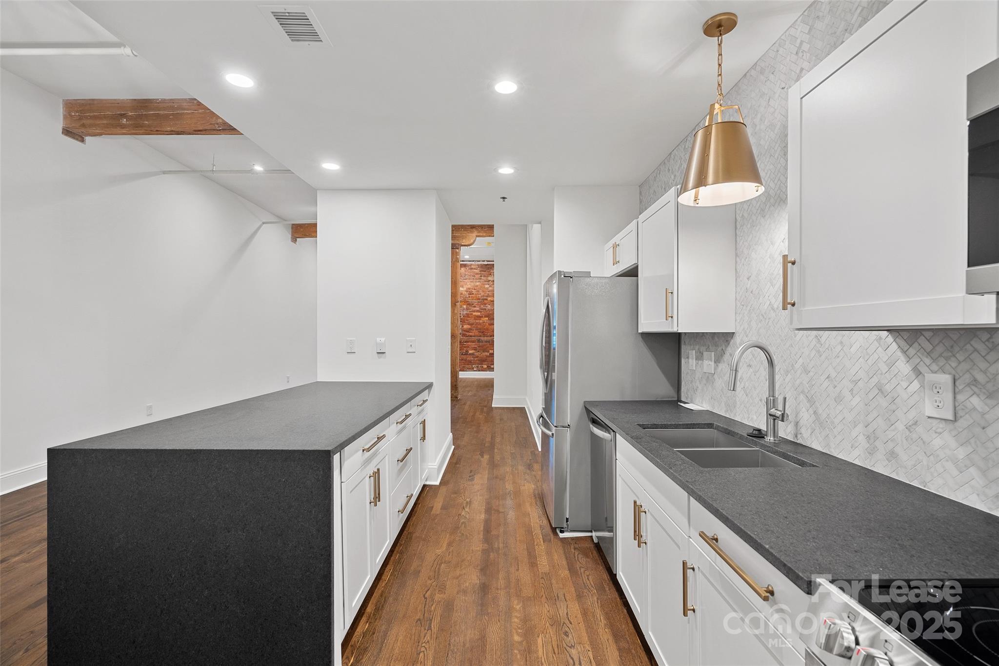 310 Arlington Avenue 219